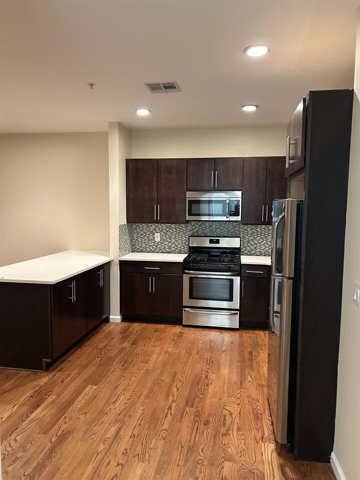 Property Photo:  186 Broadway 502  NJ 07002 