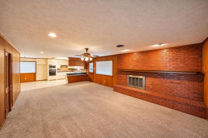 Property Photo:  6103 Nashville Avenue  TX 79413 