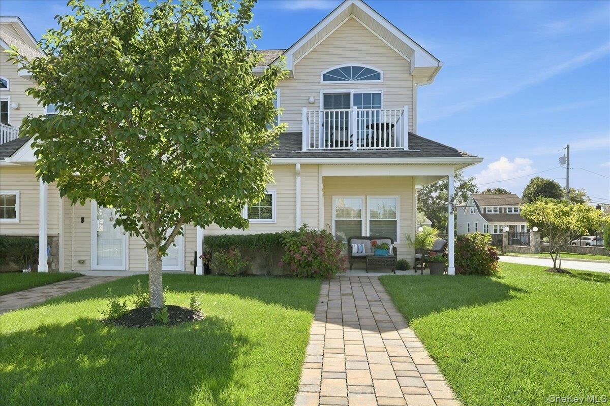 Property Photo: 301 Anchor Court NY 11726
