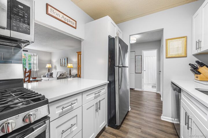 Property Photo: 1 Consulate Drive 2H NY 10707