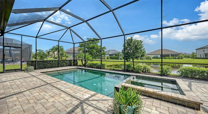 Property Photo: 4915 Sparkling Sea Lane FL 34211