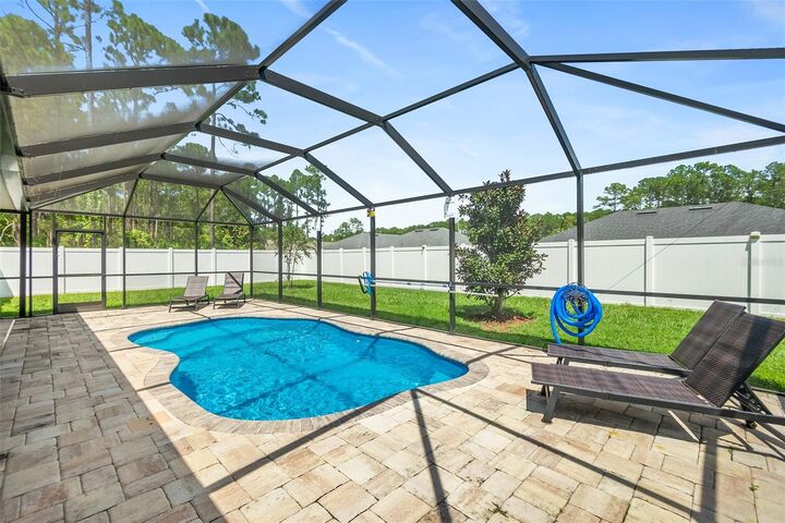 Property Photo:  10 Lladd Court  FL 32164 