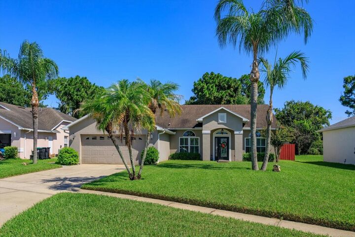 Property Photo:  1801 Crosswell Court  FL 32837 
