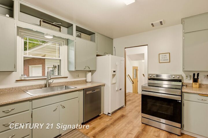 Property Photo:  2655 S River Road  MI 48609 