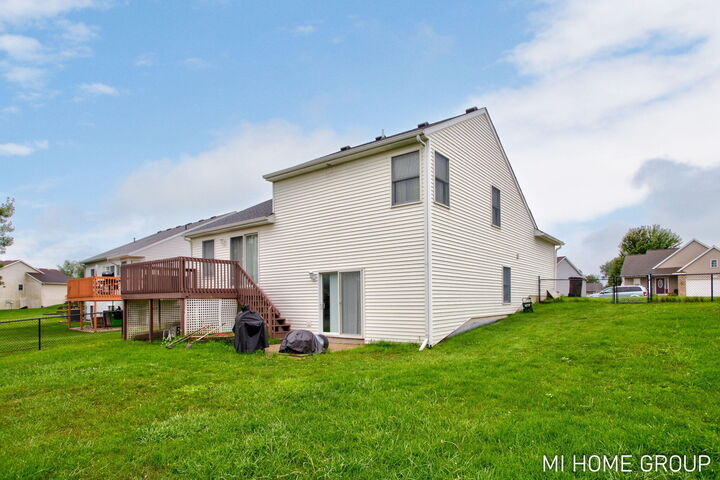 Property Photo: 2888 Riley Ridge Avenue MI 49424