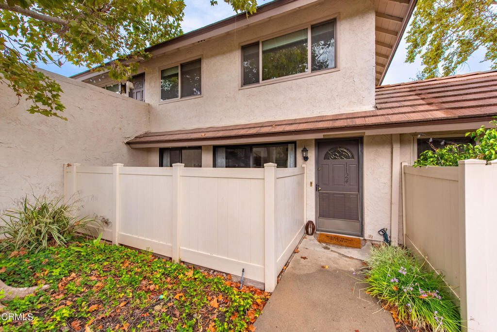 Property Photo:  1124 Landsburn Circle  CA 91361 