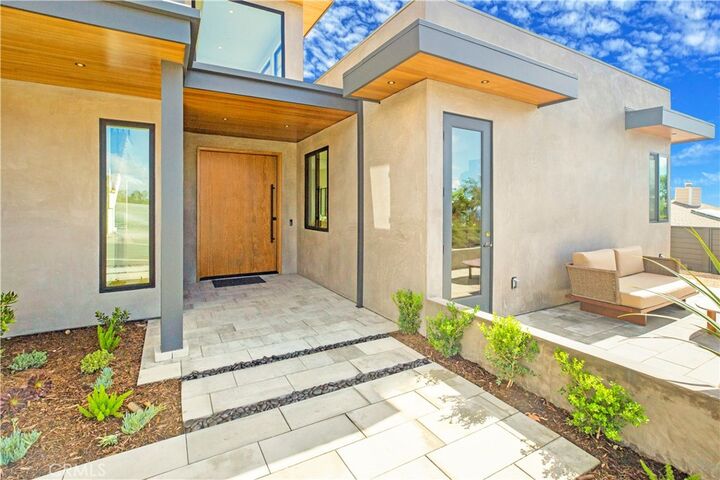 Property Photo: 408 Avenida Presidio CA 92672