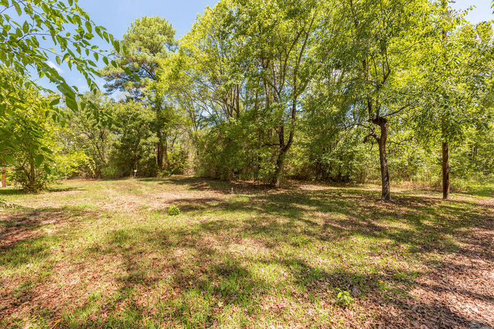 Property Photo:  304 Singleton Singleton  TX 75904 