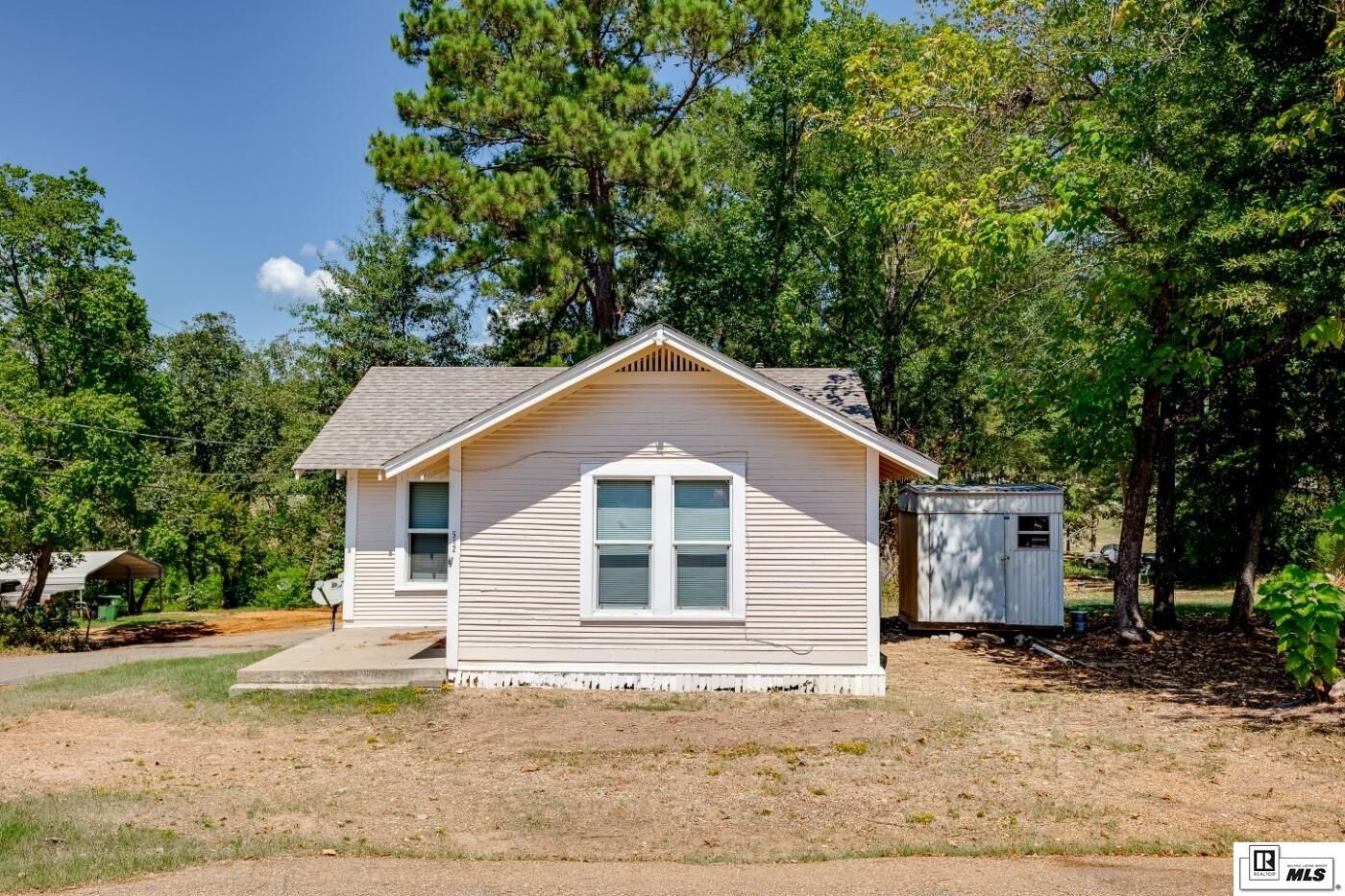 Property Photo:  512 W Jackson Street  LA 71241 