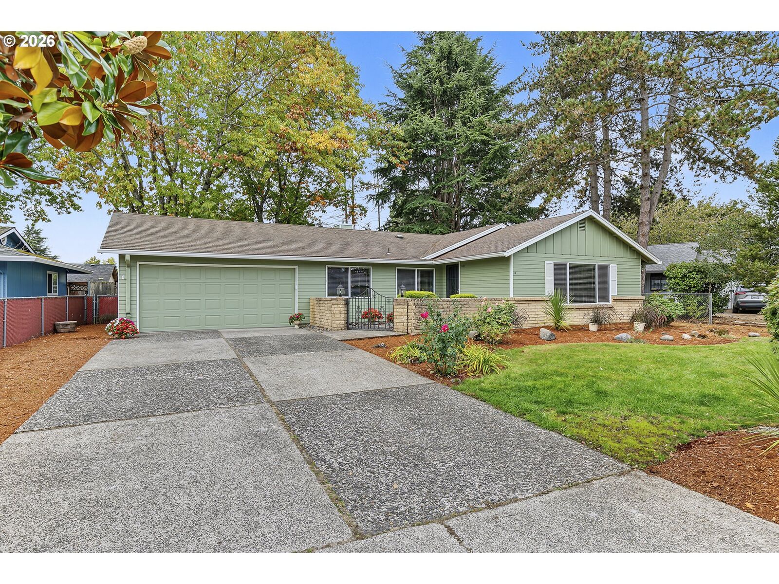 Property Photo: 14211 SE 14th St WA 98683