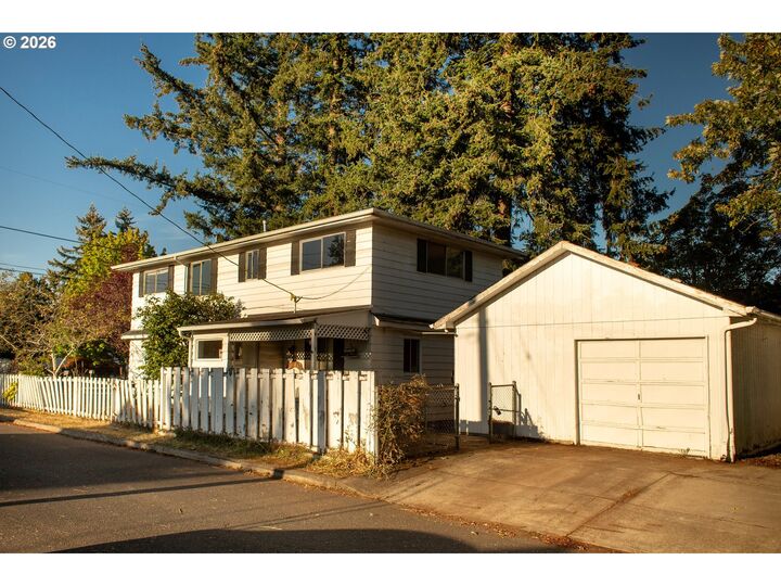 Property Photo:  5355 SE Bybee Blvd  OR 97206 