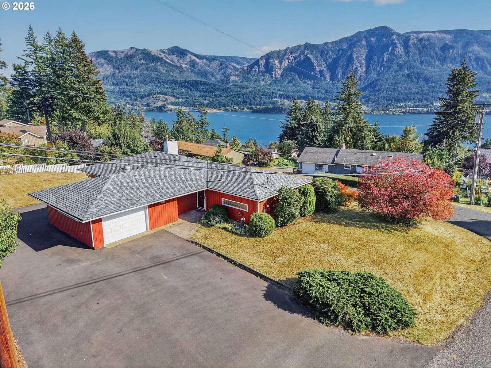 Property Photo: 530 NE Oak St WA 98648