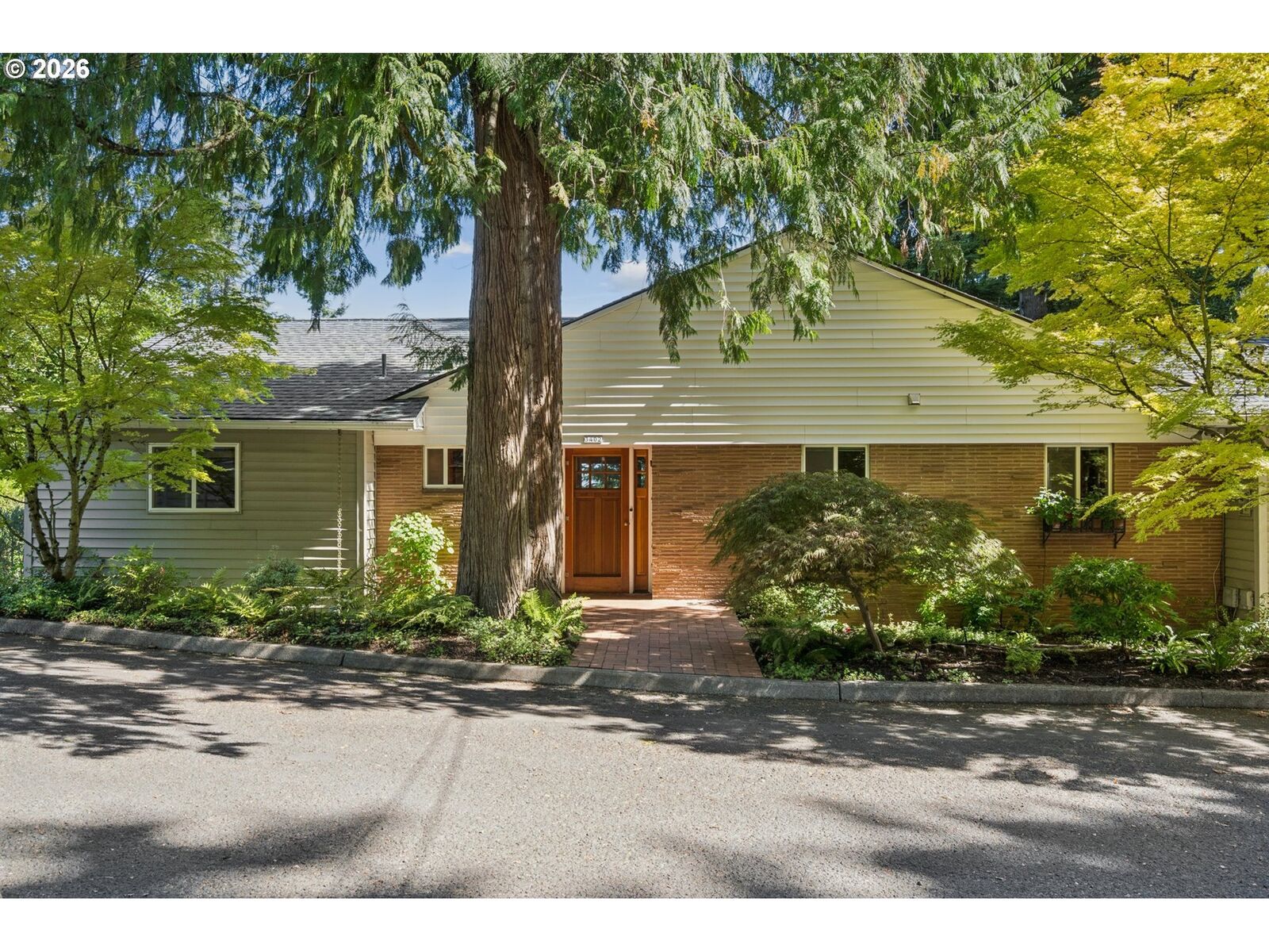 Property Photo:  3402 NW Luray Ter  OR 97210 
