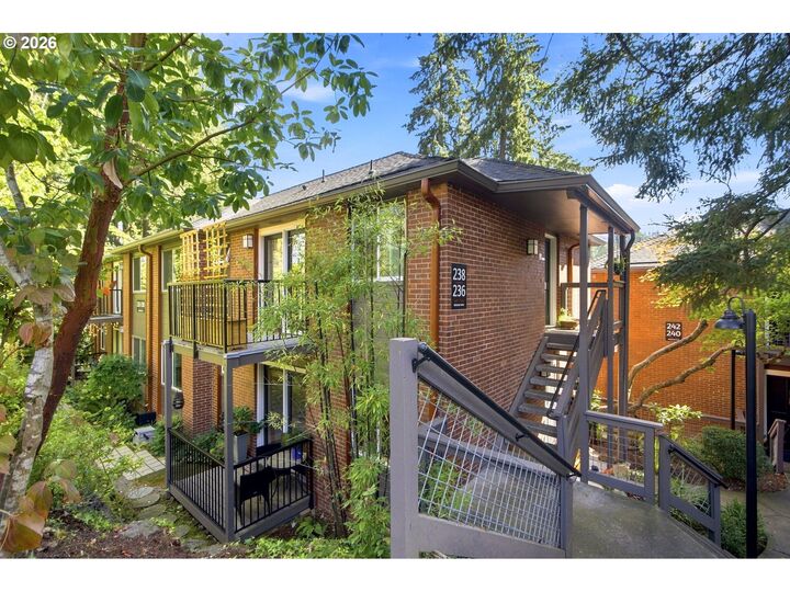 Property Photo:  236 Ridgeway Rd 16A  OR 97034 