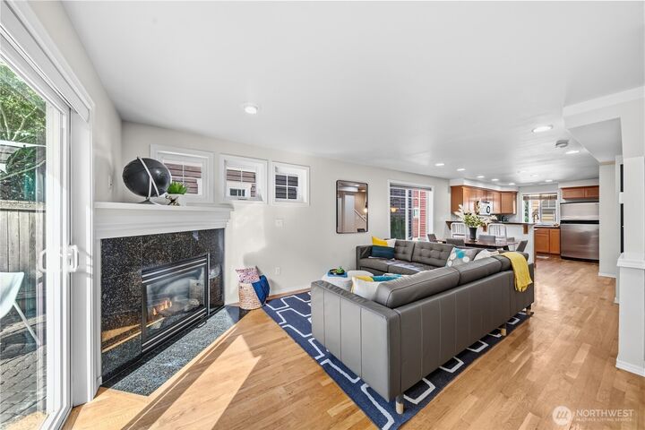 Property Photo: 12325 10th Place NE D WA 98125