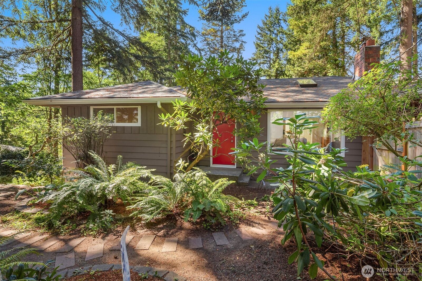 Property Photo:  16623  Fremont (Quiet End Of Street) Avenue N  WA 98133 