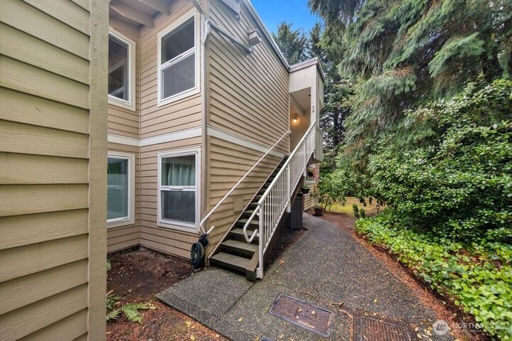 Property Photo:  14633 NE 40th Street K8  WA 98007 