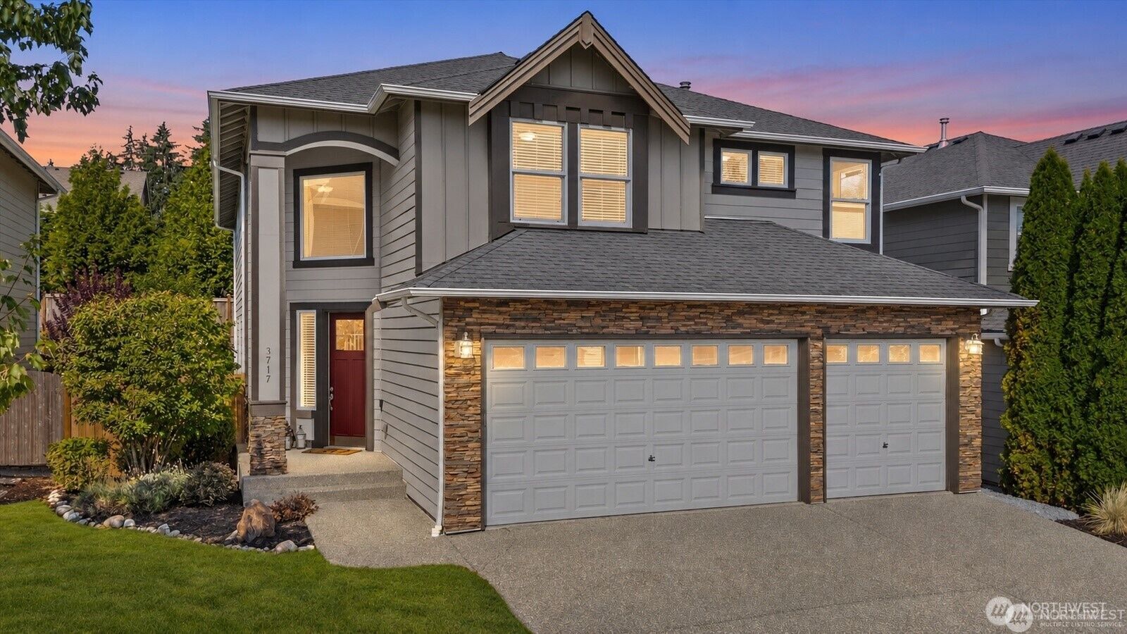 Property Photo: 3717 222nd Place SE WA 98021