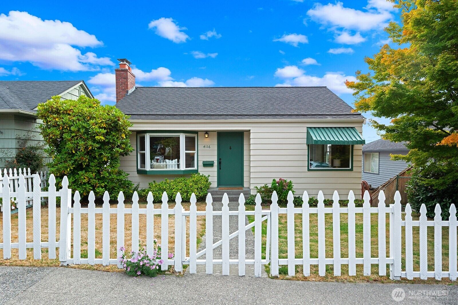 Property Photo: 4116 38th Avenue SW WA 98126