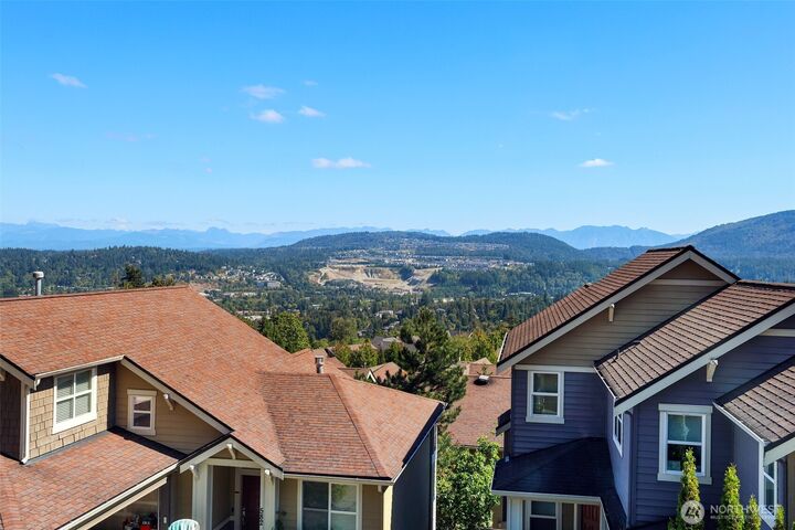 Property Photo:  581  Mountain View Lane NW  WA 98027 