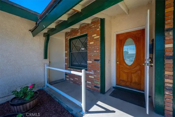 Property Photo:  525 N Poppy Street  CA 93436 
