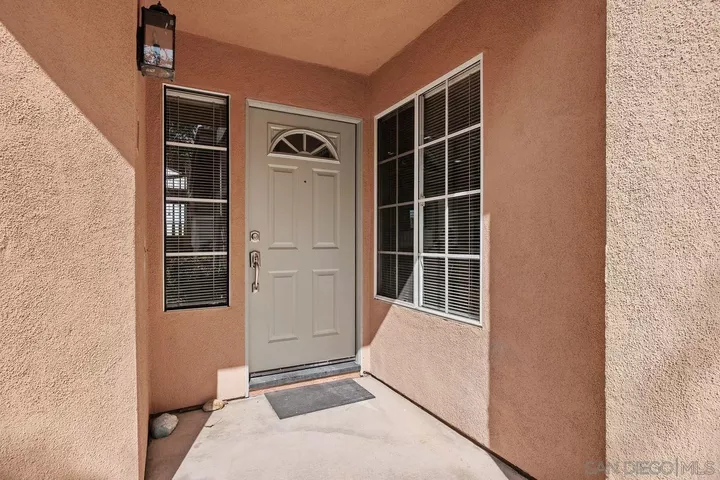 Property Photo:  11916 Tivoli Park 8  CA 92128 