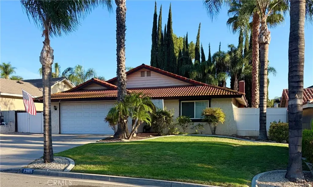 Property Photo: 23165 Canyon Lake Drive North CA 92587