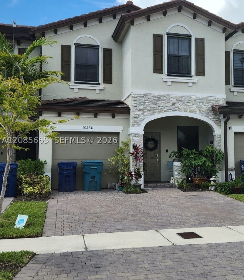 Property Photo: 10238 SW 228th Ter FL 33190