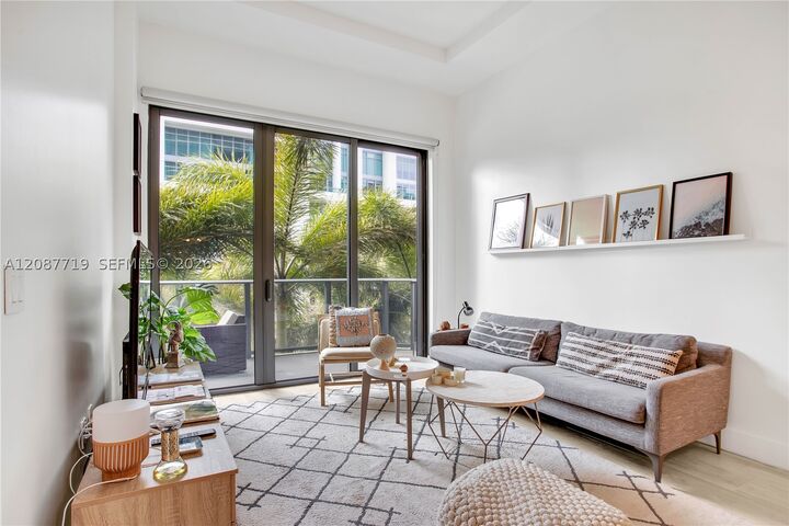 Property Photo:  121 NE 34th St L202  FL 33137 