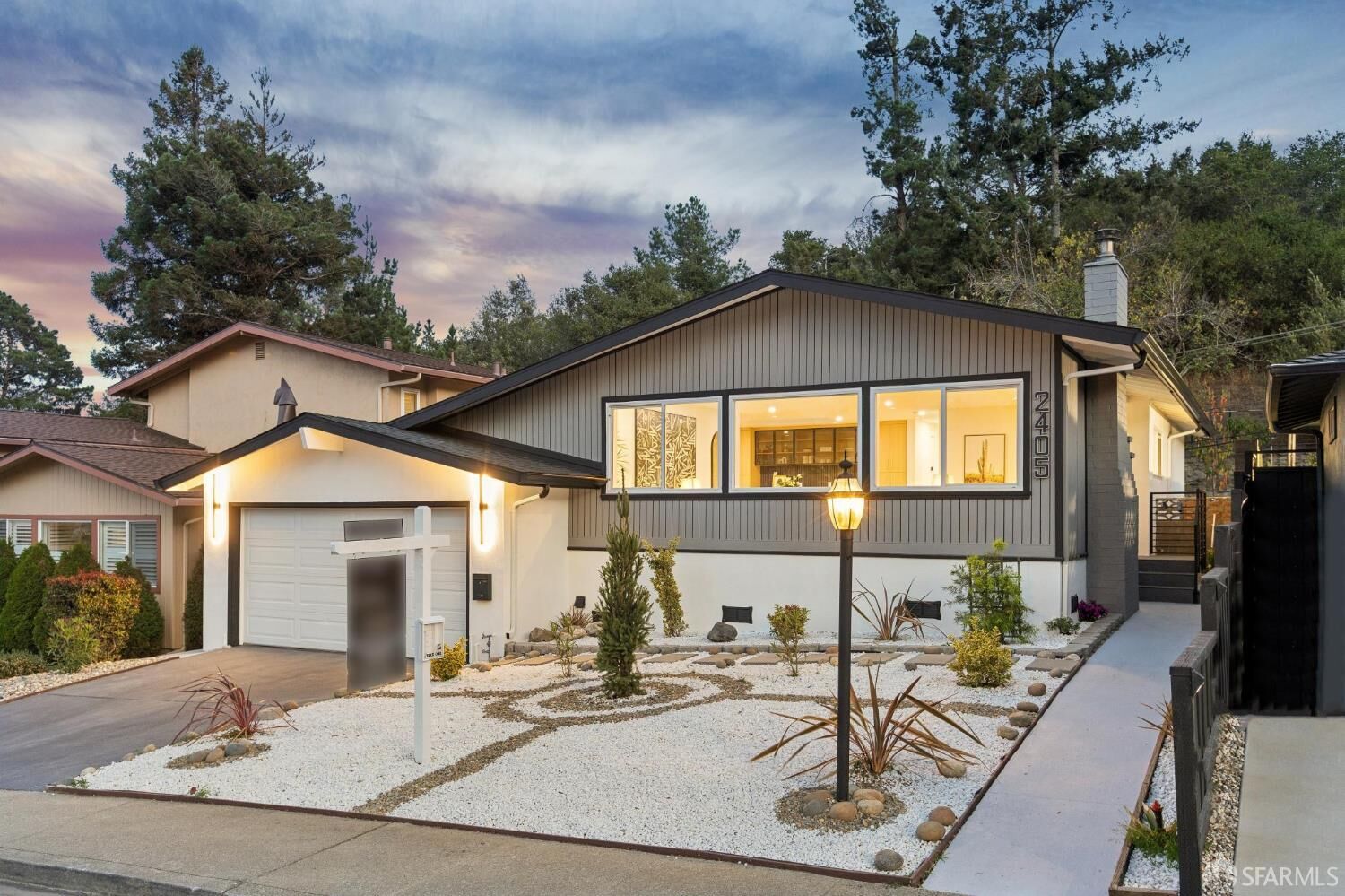 Property Photo: 2405 Whitman Way CA 94066