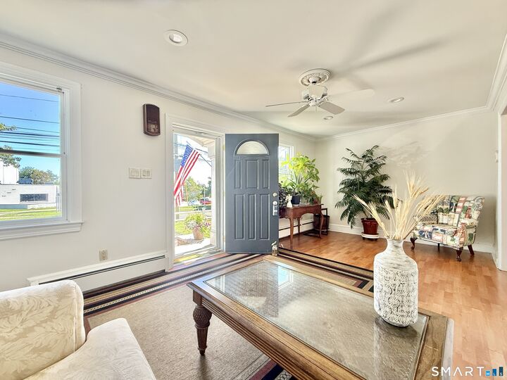 Property Photo: 638 Hope Street 4 CT 06907