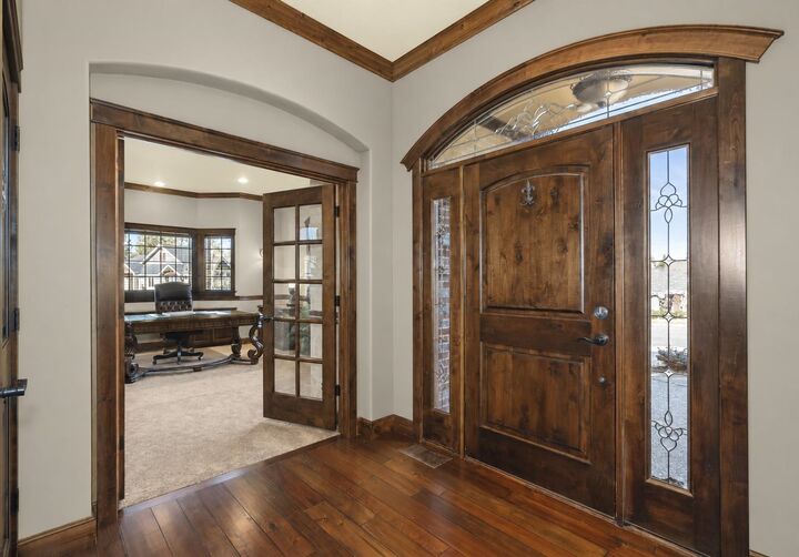 Property Photo: 2104 E Cherrytree Ln WA 99203
