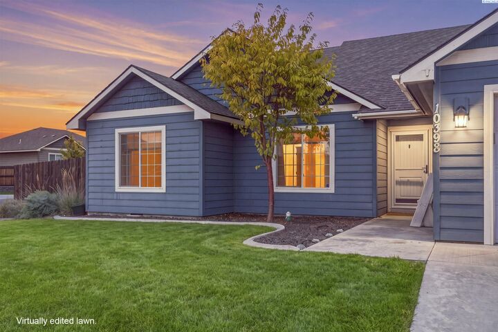 Property Photo:  10398 W 18th Pl  WA 99338 