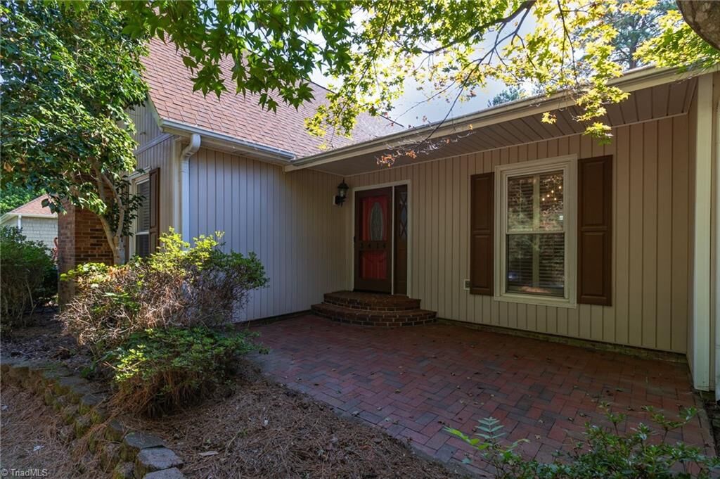 Property Photo: 3414 Edgefield Road NC 27409