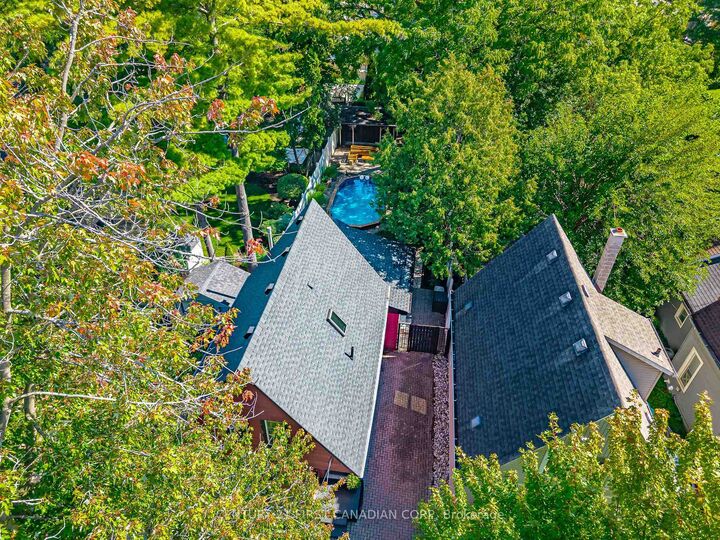 Property Photo: 26 Thornton Avenue ON N5Y 2Y2