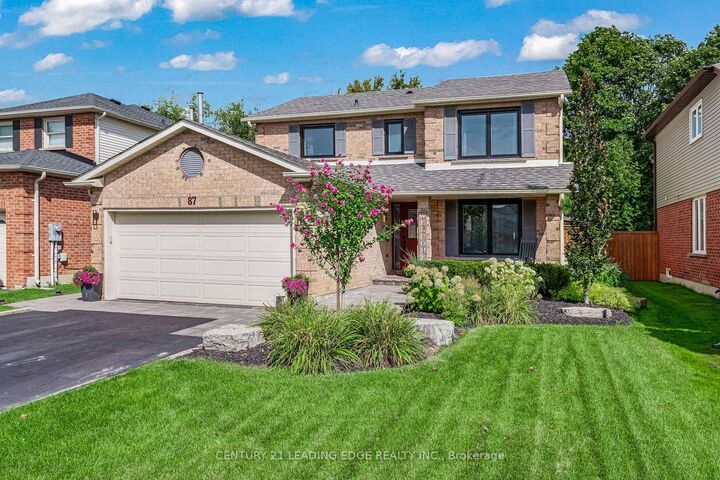 Photo de la propriété:  87 Percy Lane  ON L4A 7X9 