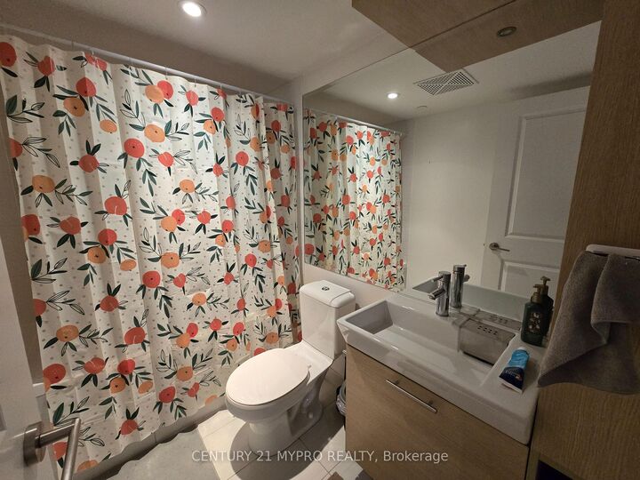 Property Photo:  386 Yonge Street 2506  ON M5B 0A5 