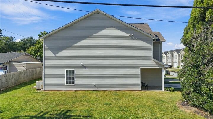 Property Photo: 703 Bellview Way SC 29678