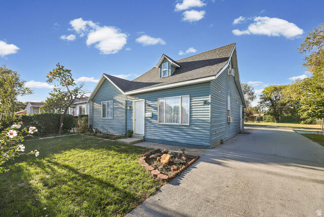 Property Photo: 1228 W 600 S UT 84104
