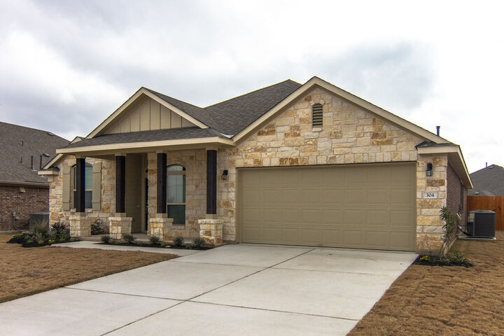 Property Photo: 304 Chalk Knob Manor TX 78641