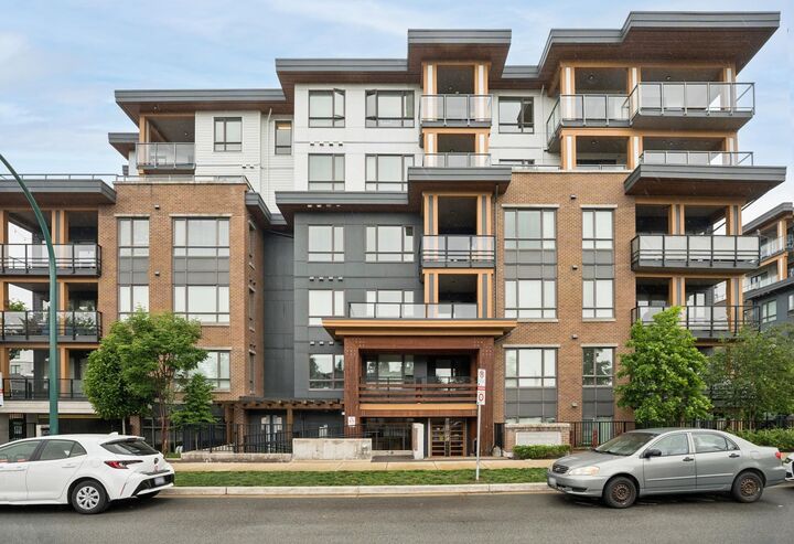 Property Photo: 721 Anskar Court 612 BC V3J 0L4