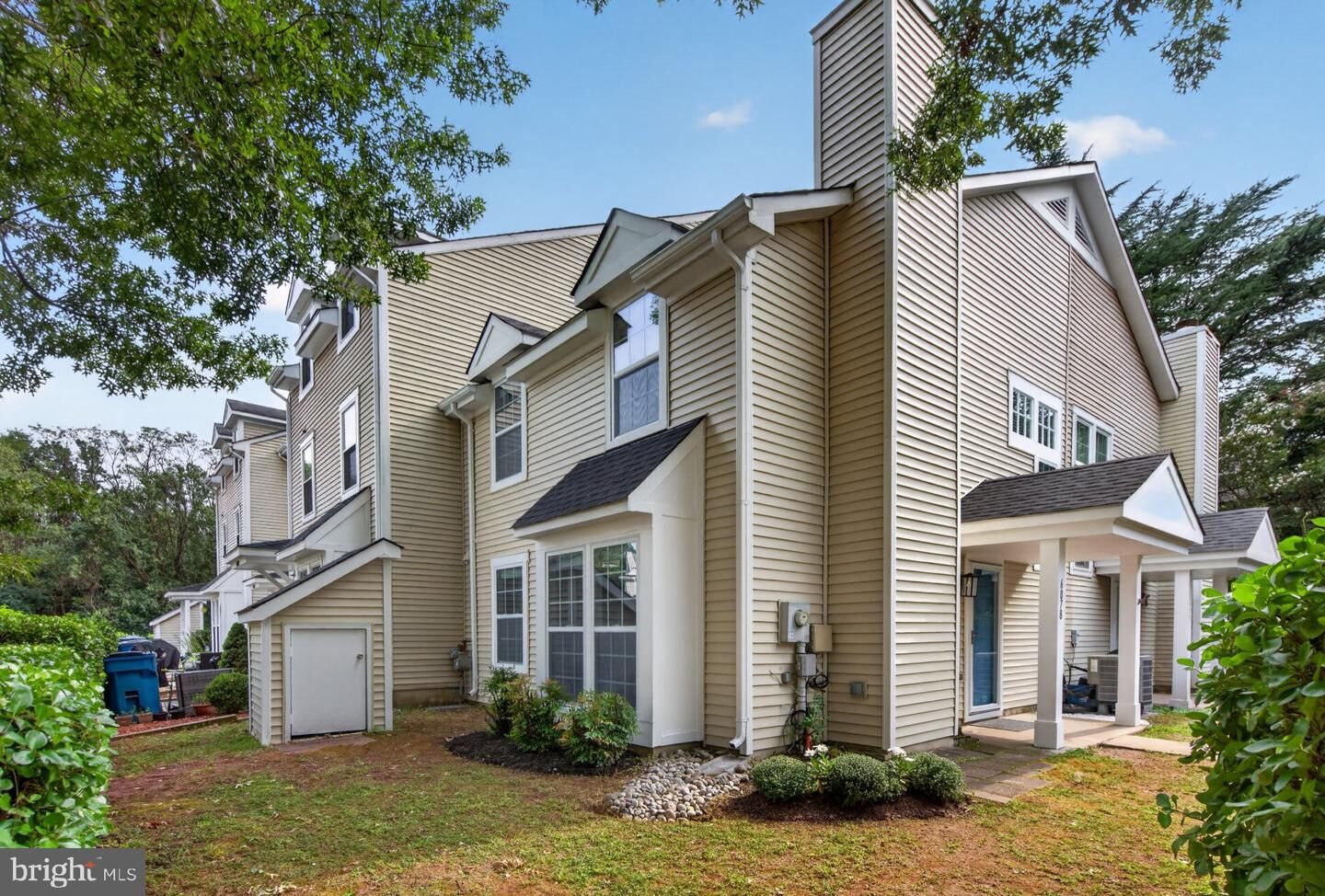 Property Photo: 6078 Netherton Street VA 20120