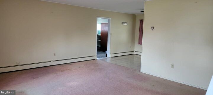 Property Photo:  7 Junewood Drive  PA 19055 