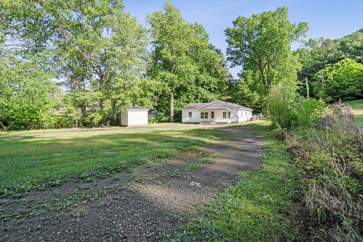 Property Photo:  2720 Old Federal S  GA 30705 