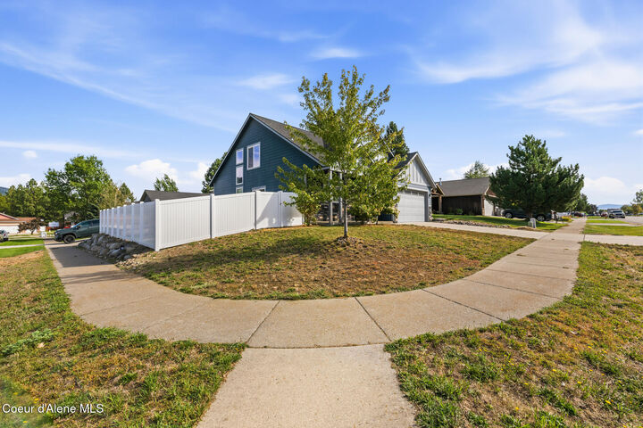 Property Photo: 7785 W Meadow Lark Ln ID 83858