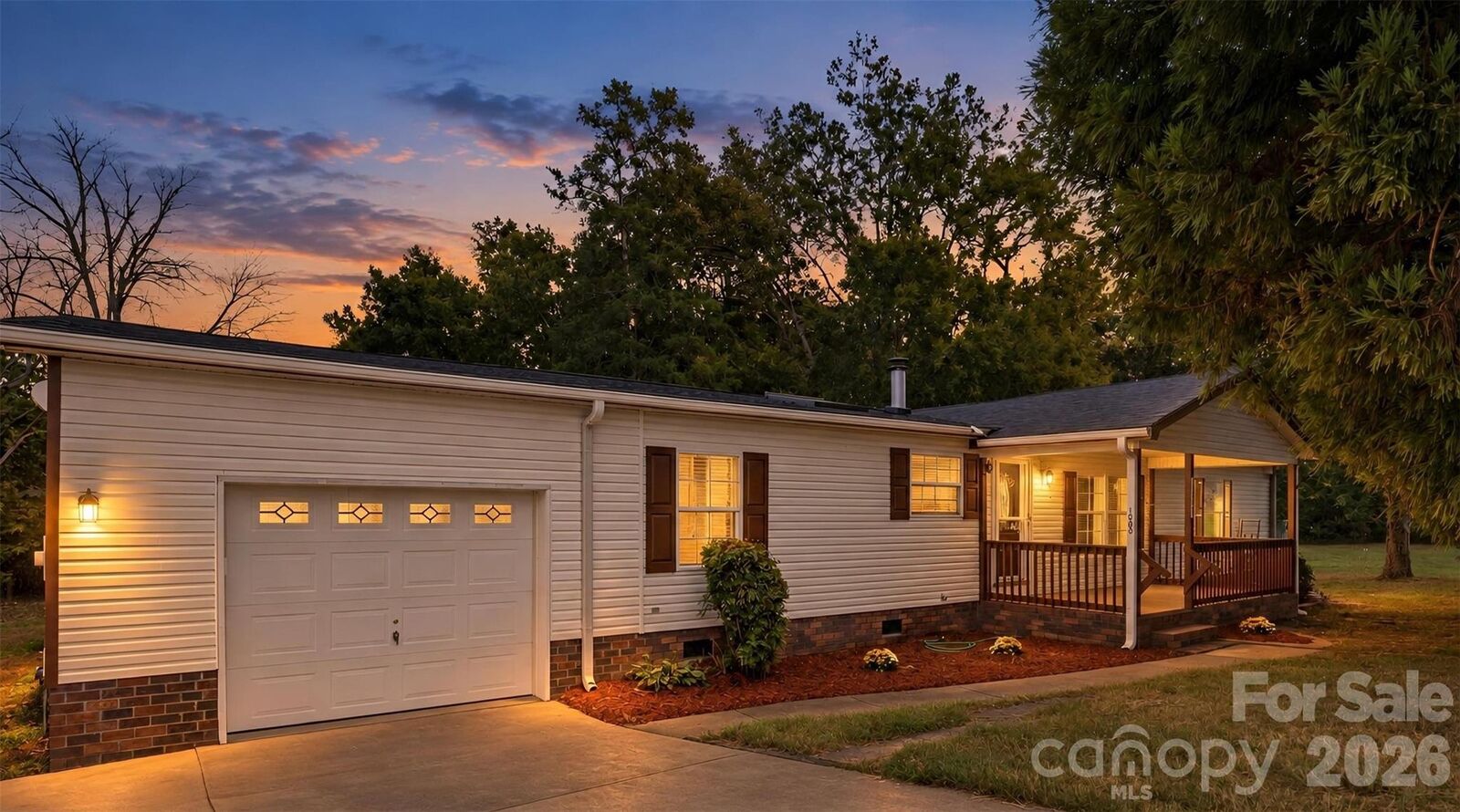 Property Photo: 1000 Olde Creek Trail NC 28025
