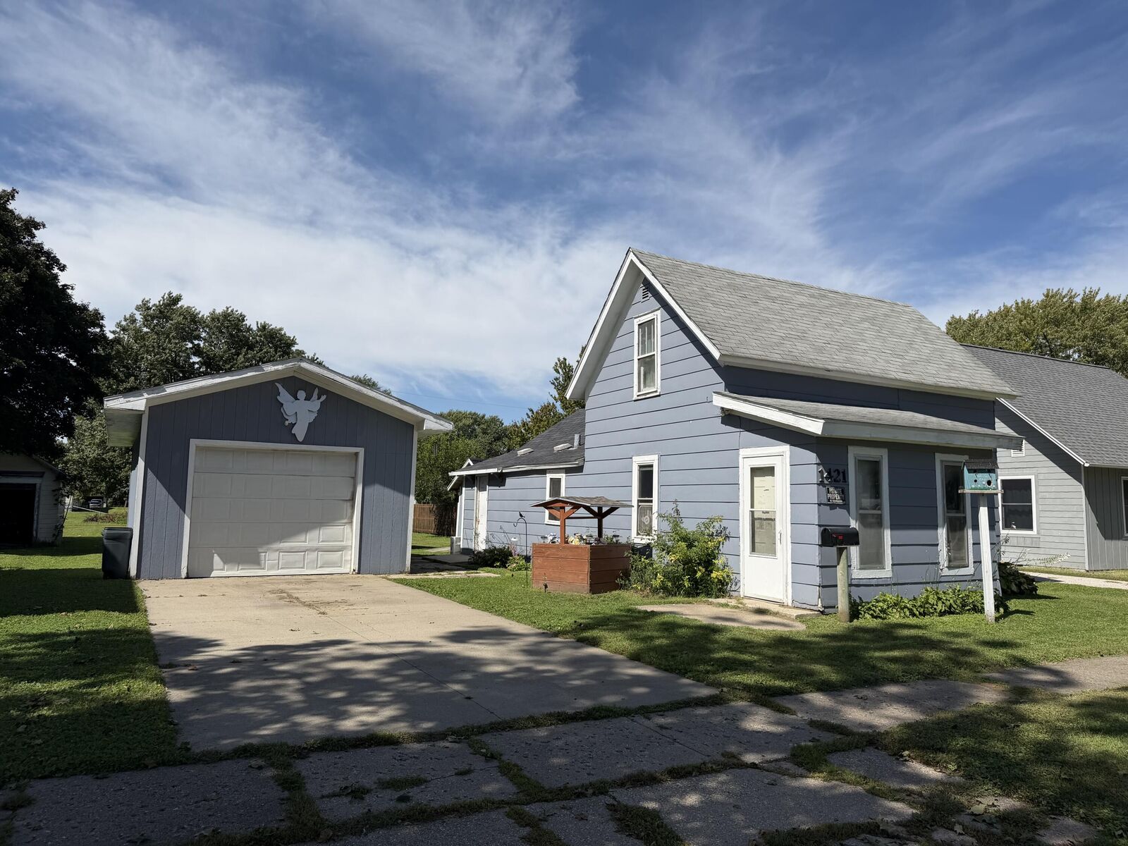 Property Photo:  1421 Greene Street  IA 50036 