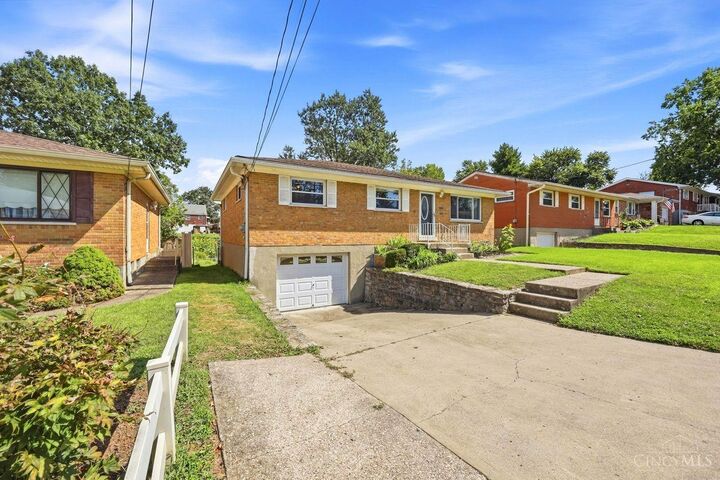 Property Photo:  5322 Plumridge Drive  OH 45238 