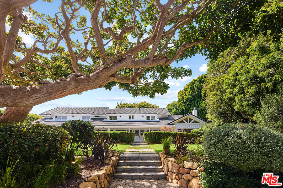Property Photo:  29225 Cliffside Dr  CA 90265 