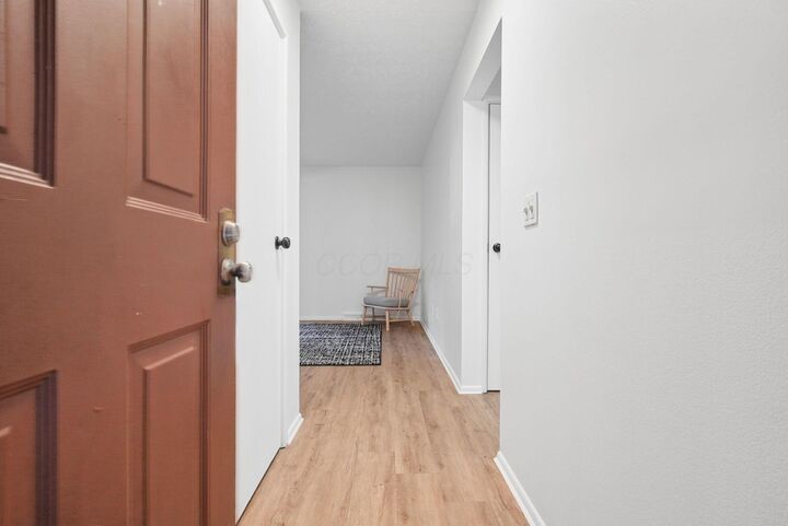 Property Photo:  5844 Hallridge Circle  OH 43232 